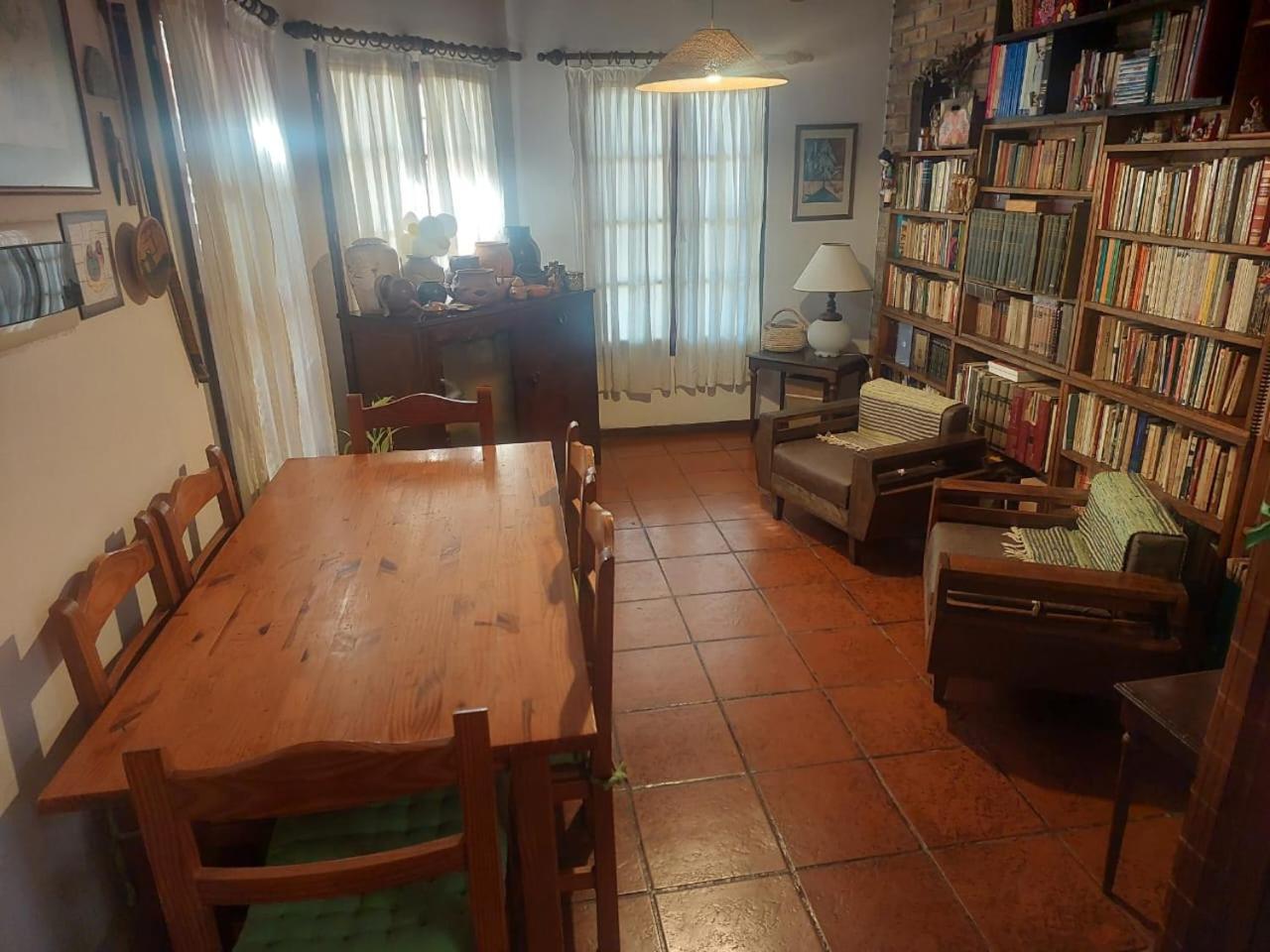 Casa Confortable - Parque Central - Estacionamiento, Patio, 3 Banos, 5 Habitaciones - Ла-Сьенегита Экстерьер фото